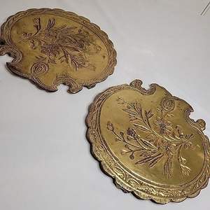 Elegante Placa de cargador de latón tradicional con bordes lisos, perfecta para bodas y reuniones de comedor formales - Product Image 2