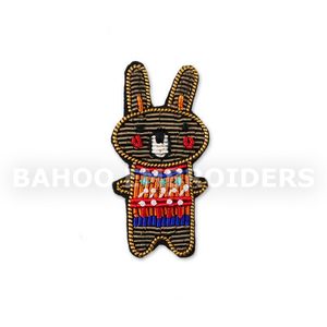 BADGE DE CONCEPTION DE LAPIN BRODÉ EN SOIE MATÉRIAU EN TISSU À COUDRE - Product Image 1