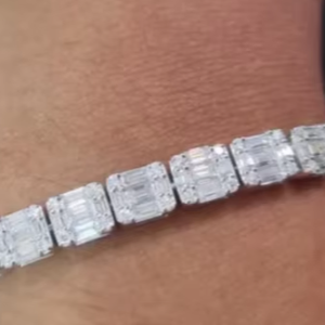 Bracelet personnalisé en forme de baguette blanche Bracelet en moissanite en argent sterling 925 et autres bijoux en diamant - Product Image 4