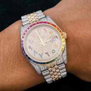 Nuevo Lanzamiento, Edición Limitada, Reloj de Cuero Premium con Diamantes de Moissanita de Dos Tonos, Colorido, con Números Arábigos Baggett, Analógico, Completamente Engastado - Product Image 2