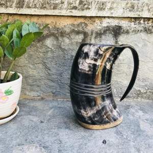 Venta al por mayor de calidad superior de estilo vikingo Cuerno de animales tazas para beber Jarras de cerveza naturales acabadas a mano para una experiencia única - Product Image 3