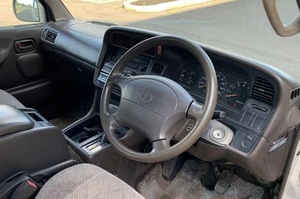 TO-YO-TA HIACE SUPER CUSTOM G de 1996 - Product Image 3