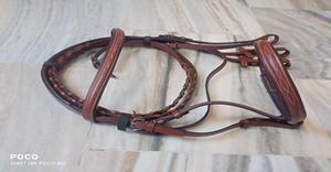 Diseño único, bien hecho a mano, elegantes bridas inglesas en color marrón hechas de cuero de vaca genuino a precios asequibles, juego de tachuelas - Product Image 3