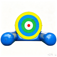 Structure gonflable géante de jeu et de sport combinée avec cible de frappe, piste de glisse, aire de jeux, château de saut extérieur, pour événements et fêtes foraines