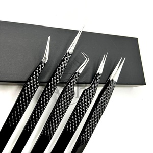 แหนบต่อขนตาปลอมแบบมืออาชีพด้ามจับเพชรความแม่นยำสูงทำจากสเตนเลสสีดำปรับโลโก้ได้ตามต้องการ - Product Image 1