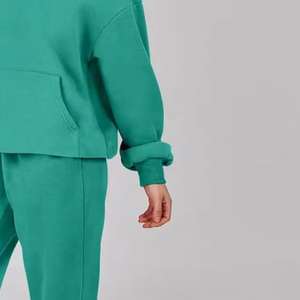 Chándales de poliéster por sublimación personalizados a precios al por mayor, conjunto de chándal de talla grande para mujer, ropa de invierno, conjunto de chándal para correr para mujer - Product Image 6