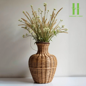 Maceta funcional encantadora ecológica de diseño moderno, jarrón decorativo de mimbre de color miel para el hogar, urna para boda, OEM Vietnam - Product Image 1