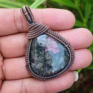 Colgantes de piedras preciosas de color azul hechos a medida con cobre para uso por diseñadores de piedras preciosas para reventa y para uso en joyas de moda - Product Image 3