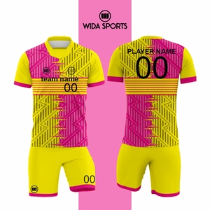 เสื้อฟุตบอลทีมแบบกำหนดเอง พิมพ์ลายด้วยความร้อน 100% โพลีเอสเตอร์ แห้งเร็ว น้ำหนักเบา ระบายอากาศได้ดี ไร้ตะเข็บ คอวี แขนสั้น - Product Image 1