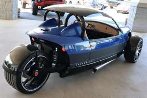 รถยนต์แวนเดอร์ส ฮอลล์ คูเป้ ปี 2024 เกียร์อัตโนมัติ ขับเคลื่อนสี่ล้อ พวงมาลัยซ้าย ไมล์น้อย เบาะหนัง สีเข้ม ยาง R18 หลังคาซันรูฟแบบพาโนรามา  เครื่องยนต์เบนซิน - Product Image 3