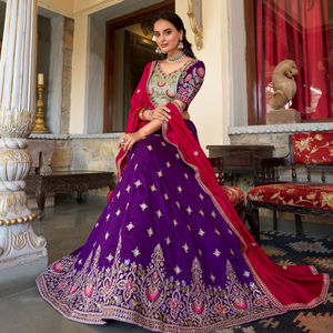 Exquisita Regal Vichitra Silk Lehenga Choli Ropa étnica india tradicional detallada intrincada para fiestas de Diwali Verano - Product Image 1