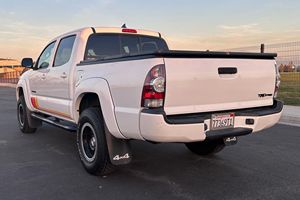 รถกระบะ TRD Pro Double Cab 4x4 เครื่องยนต์ V6 พลังแรง ขับเคลื่อน 4 ล้อ มือสอง - Product Image 5