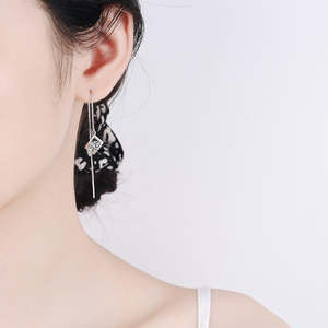 Pendientes de Moissanita de 2 Quilates con Brillo Atardecer, Certificados por GRA, D VVS1 - Product Image 3
