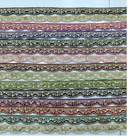 Rubans et lacets brodés à la machine sur mesure de divers modèles et couleurs pour robes de mariée
