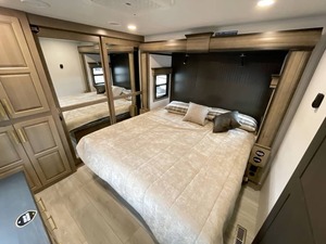 Nueva Caravana Keystone M-o-n-t-a-n-a 3941FO 2025 en Venta para Acampar y Viajar - Product Image 2