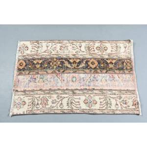 พรมขนสัตว์ตุรกีสีเบจคลาสสิก ขนาด 2.1 x 3.2 ฟุต ลายปะติดปะต่อ เป็นมิตรกับสิ่งแวดล้อม ขนปานกลาง เหมาะสำหรับทางเข้าบ้าน ห้องนั่งเล่น ห้องนอน รูปทรงสี่เหลี่ยมผืนผ้า - Product Image 3