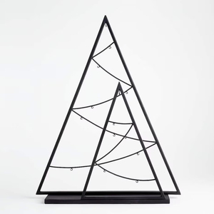 Soporte de exhibición de adorno de forma triangular de Metal negro de lujo para decoración de Navidad de restaurante en casa - Product Image 4