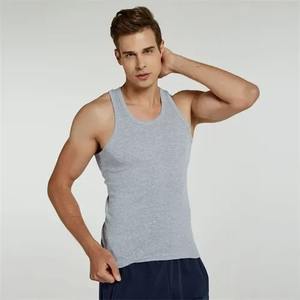 Débardeur de sport basique 100% polyester respirant et sans couture, singlet de course pas cher pour hommes - Product Image 3