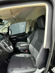 HiAce H300 2025, Bajo Kilometraje, Turbo, Neumáticos R18, Transmisión Automática, Techo Panorámico, Faros LED, Volante a la Izquierda - Product Image 3