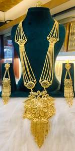 Ensemble de bijoux de mode plaqué or 24 carats de Dubaï, collier, boucles d'oreilles, bracelets, peignes, broches, en cuivre pour la Turquie - Product Image 3