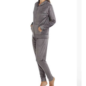 Ensemble de survêtement d'entraînement pour femmes en gros, brodé, boutonné, style vintage streetwear, personnalisable, 100 % coton, long - Product Image 4