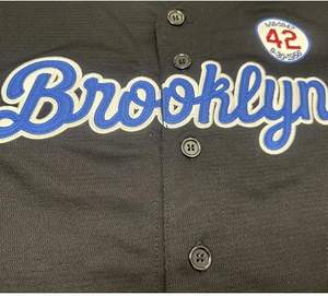 Maillot de baseball pour jeunes à séchage rapide Design unique imprimé sur des vêtements de sport respirants en polyester 100% fabriqués au Pakistan - Product Image 3