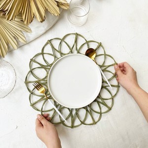 Customized Color Rattan Flower <b>Dining</b> <b>Table</b> <b>Placemat</b> Dinner Decorative Dish Pad Mat Kitchen <b>Placemats</b> - Product Image 3