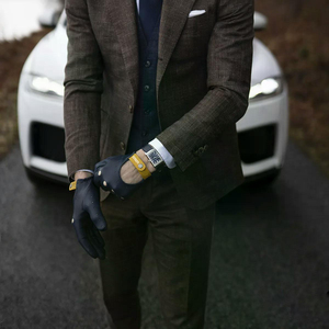 Gants de conduite en cuir de vache personnalisés à logo, très vendus, hautement performants, décontractés et élégants, avec une fonction de sécurité - Product Image 3