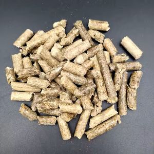 Granulés de bois de première qualité, combustible biomasse en forme de bâtonnets, diamètre 6 mm/8 mm, densité 600-750 kg/m³, pour chaudières industrielles et systèmes de chauffage - Product Image 6