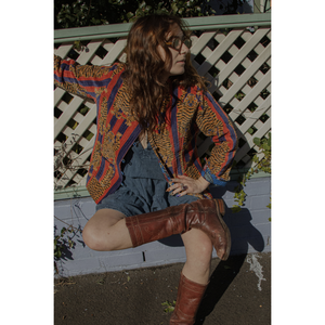 Veste en velours Suzani Rajasthani pour femme, écologique, à rayures, motif Tigre et Lueur de Lune, manches longues - Product Image 4