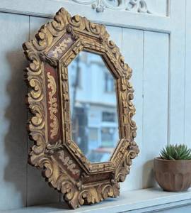 Espejo Veneciano Antiguo de Madera con Acabado Dorado - Product Image 1