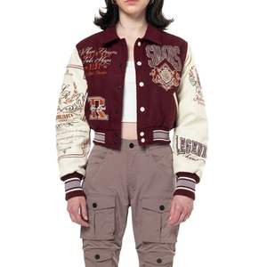 แจ็คเก็ตวาร์ซิตี้สไตล์เรโทร ผสมผสานกลิ่นอาย Letterman ย้อนยุค พร้อมด้วยการตัดเย็บที่ทันสมัยและสวมใส่สบายสำหรับทั้งผู้ชายและผู้หญิง - Product Image 1