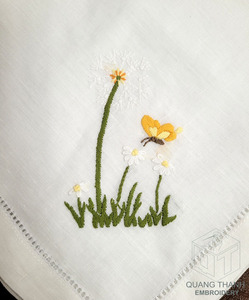 Serviette de table brodée à la main pissenlit et papillon serviette de table en lin blanc de haute qualité pour les événements d'hôtel à domicile - Product Image 5