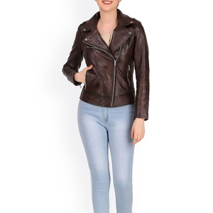 Vente en gros nouvelle veste en cuir pour femmes de poids moyen imperméable bon marché sortie d'usine haut produit tendance veste en cuir - Product Image 3