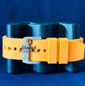 Montre Hip Hop de luxe pour hommes Moissanite Diamond VVS Clarity Bracelet en caoutchouc orange personnalisé Astrologue de luxe Rappeurs en verre analogique - Product Image 6