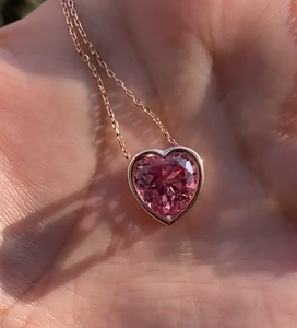 Collier pendentif en cristal rose en forme de cœur de 2,0 carats, serti de pierres, chaîne en or jaune 14 carats, bijoux de mode personnalisés, cadeau d'anniversaire pour elle - Product Image 1