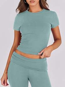 Conjunto de yoga para mujer, venta al por mayor de fábrica OEM, ropa deportiva personalizada, Top corto y mallas - Product Image 5