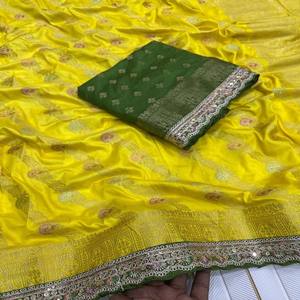 Sari de Seda Dola VASTRA COTTAGE con Bordado, Cordón, Lentejuelas, Trabajo de Hilo, Borde Meenakari, Tejido Zari en el Cuerpo y Blusa en Contraste - Product Image 3