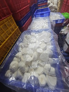 Approvisionnement en vrac de tranches de taro violet pelées standard d'exportation de racine de taro congelée IQF du Vietnam - Product Image 4