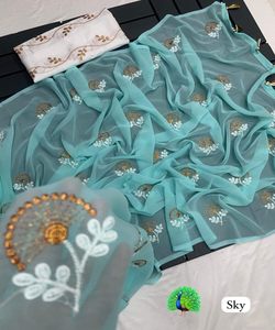 ค้นหาส่าหรีที่สมบูรณ์แบบสำหรับการสวมใส่ในชีวิตประจำวันจากคอลเลกชันของเรา sarees ริมทะเล Kanchipuram ผ้าไหมเช่น choli - Product Image 4