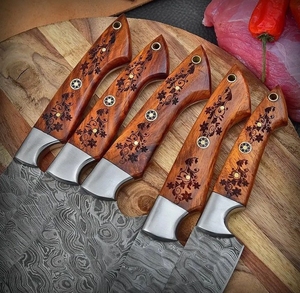 Vente en gros de couteaux de chef personnalisés de haute qualité OEM ODM Service PRESTIGE LAMES Ensemble de couteaux de chef couteau ambidextre fait à la main en acier Damas - Product Image 2