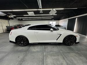 Gran Oferta: Nissan GT-R Premium AWD 2020 Usado, Color Blanco, Listo para Enviar - Product Image 3