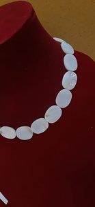 Collier de nacre moderne éco-conscient avec chaîne en argent Pendentifs classiques de mode durable Charms pour les amoureux chrétiens - Product Image 3