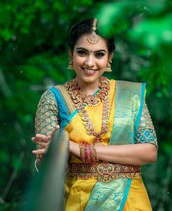 Saree Jacquard de diseñador con Rich Pallu Work Hermoso atuendo de boda completo para adultos - Product Image 4