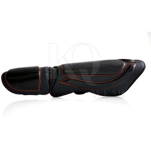 Protège-tibias en cuir pour le sport, design robuste, léger et durable, protection professionnelle, ajustement confortable pour l'entraînement au football et aux sports - Product Image 2