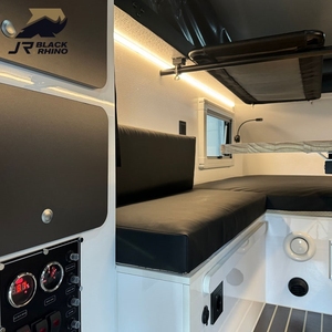 Caravane tout-terrain de luxe personnalisée 4x4, <span class=keywords><strong>remorque</strong></span> de camping en aluminium, suspension indépendante, étanche, capacité de couchage pour 2 personnes - Product Image 2