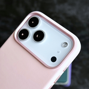 เคสโทรศัพท์แบบวงแหวนแม่เหล็ก PU ผิวสัมผัสซิลิโคนเรียบง่าย OEM ODM พร้อมกรอบเลนส์โลหะ สำหรับ iPhone 15 16 17 18 Pro Max - Product Image 4