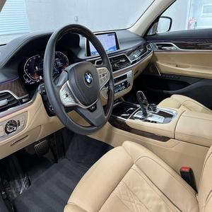 Meilleures ventes 2023 B M W Série 7 4.4LV8 32V Technologie à double turbocompresseur Pack de technologie à vente rapide Boîte de vitesses automatique 8 vitesses Transmission intégrale - Product Image 4
