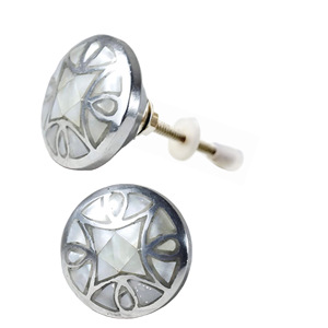 Tirador de cajón de concha de diseño moderno con perilla de perla madre de plata de lujo europeo para armarios de cocina y armario - Product Image 2