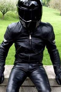 Combinaison de moto de course en cuir de haute qualité avec logo personnalisé, vêtements de sport coupe-vent avec options de couleur personnalisées - Product Image 4